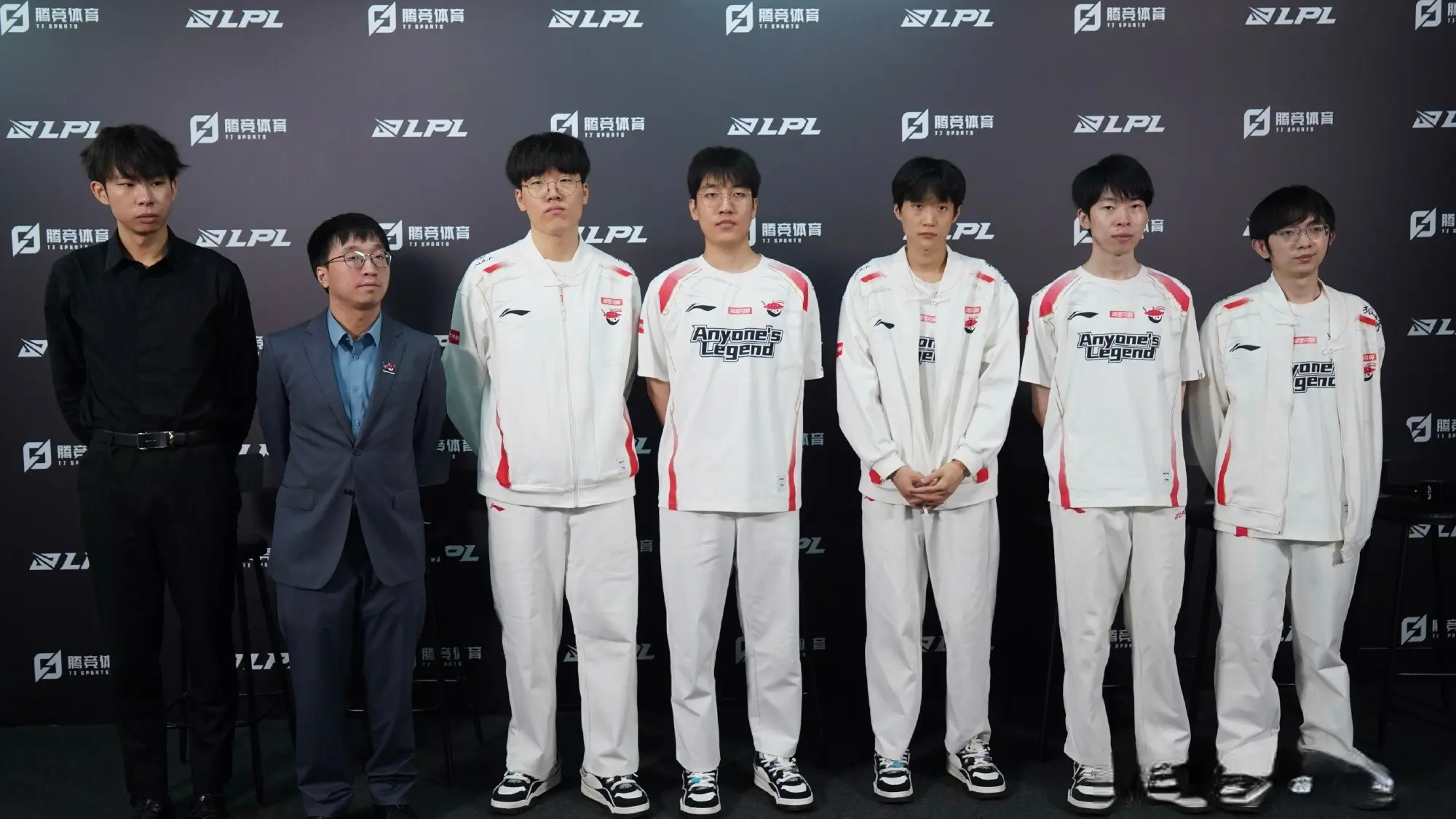 双C太菜, BLG还是