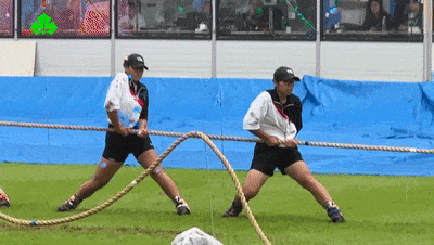 鞋跟还嵌着 鞋跟还嵌着