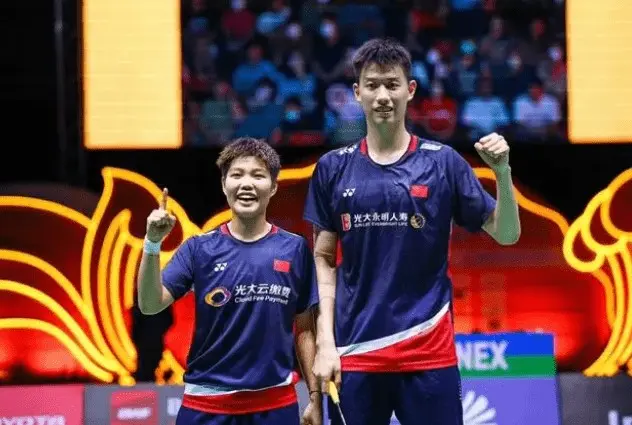 首次交手胜, 击败李佳豪